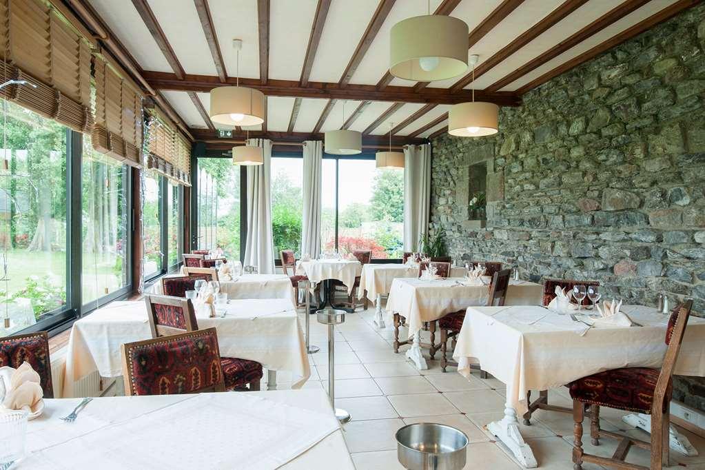 Manoir De La Roche Torin, The Originals Relais Hotell Courtils Restaurang bild